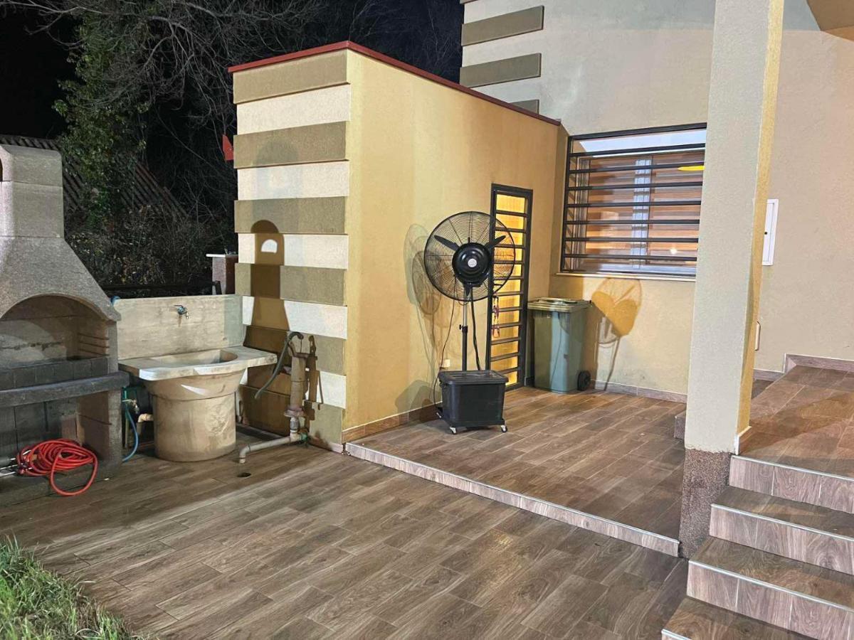 Villaversa Улцинь Экстерьер фото
